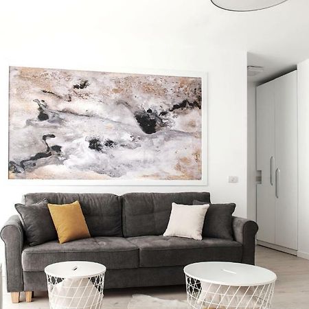 West Residence Apartments Timisoara Bagian luar foto