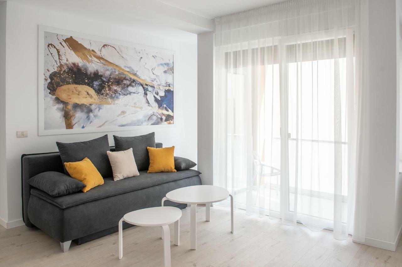 West Residence Apartments Timisoara Bagian luar foto