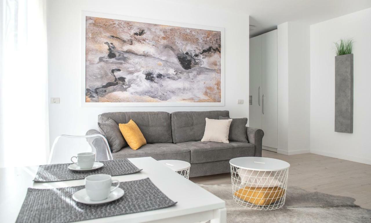 West Residence Apartments Timisoara Bagian luar foto