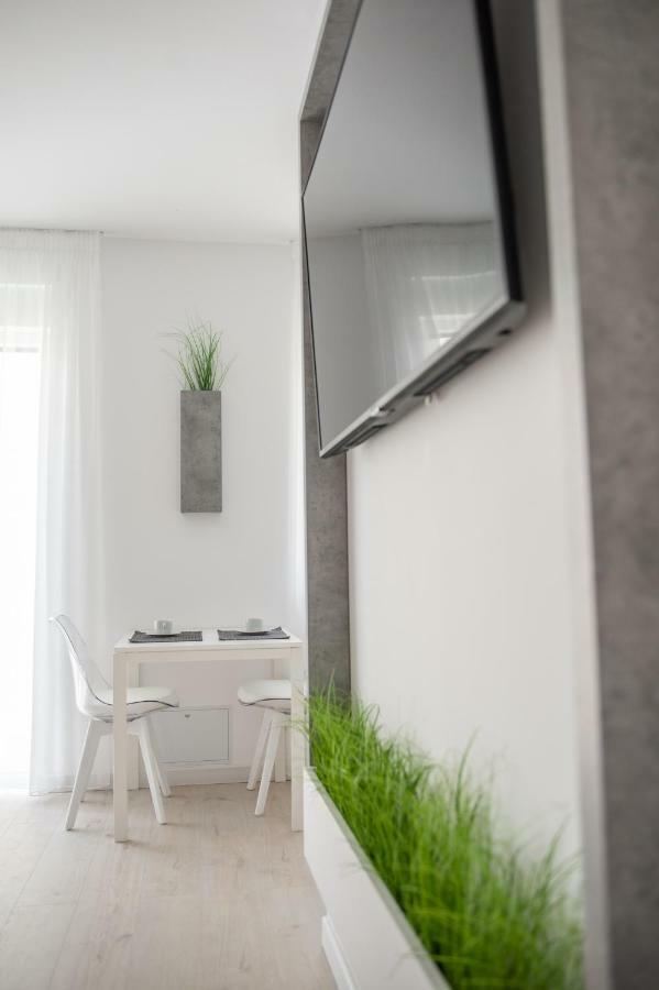 West Residence Apartments Timisoara Bagian luar foto